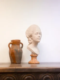 Alix, le buste en plâtre n°457