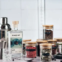 Atelier - distillation de gin - paris