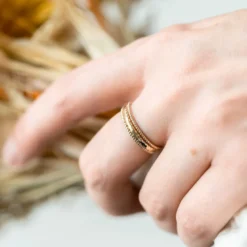 Bague fine ajustable tendance plaqué or