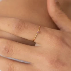 Bague réglable dorée cristal rose pâle