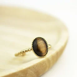 Bague torsadée ovale oeil de tigre