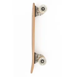 Banwood skateboard nature