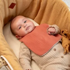 Bavoir en gaze de coton jeanne blanc