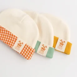 Bonnet de naissance en coton bio vichy