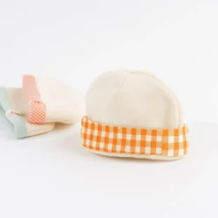 Bonnet de naissance en coton bio vichy