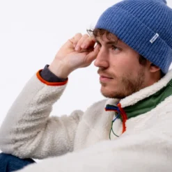 Bonnet en laine d'agneau bleu jeans