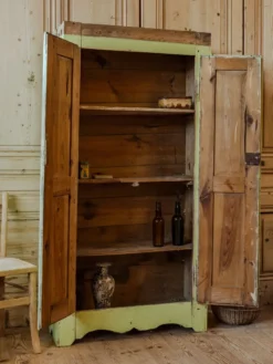 Bonnetière en bois vert n°473