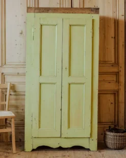 Bonnetière en bois vert n°473