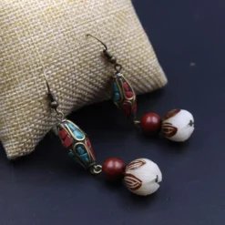 Boucles d'oreille ethniques en zinc