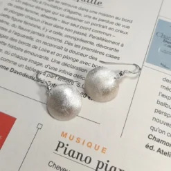 Boucles d'oreilles argent massif sablé