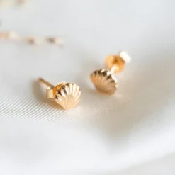 Boucles d'oreilles or puces coquillage