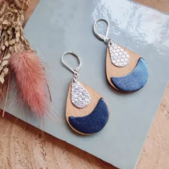 Boucles d'oreilles pendantes arty bleu klein