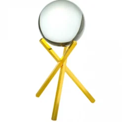 Boule de cristal sur support