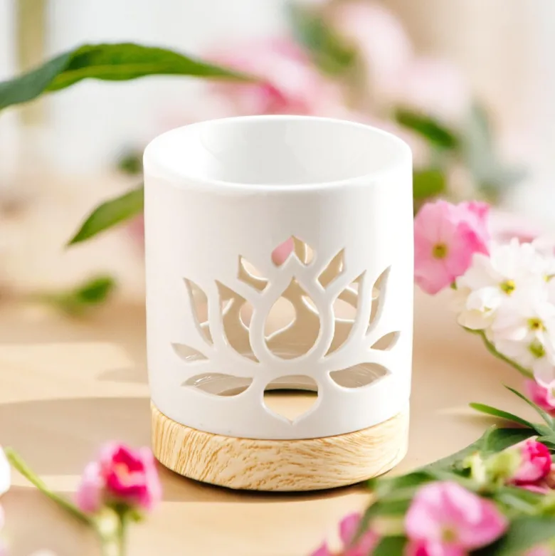 Brûle-parfum nénuphar + he arbre à thé + synergie méditation