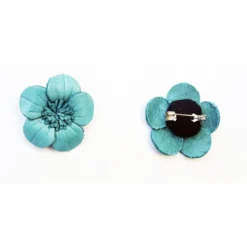 Broche cuir fleur
