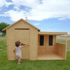 Cabane en bois avec préau sarah