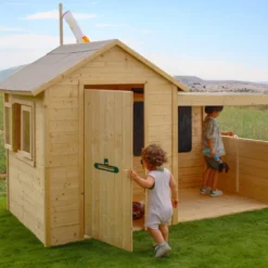 Cabane en bois avec préau sarah