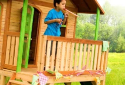 Cabane en bois sur pilotis sophie