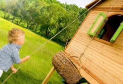 Cabane en bois sur pilotis sophie