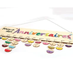 Calendrier des anniversaires en bois 40