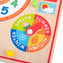 Calendrier mural en bois