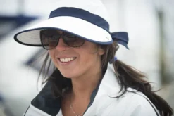 Casquette très large visière certifiée anti-uv upf50+ et anti-chaleur marine TU