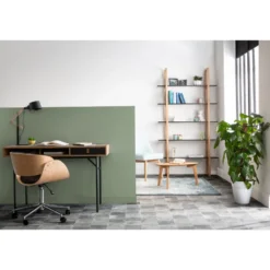Chaise de bureau à roulettes noir, bois clair et acier chromé bent
