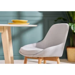 Chaises en tissu gris clair et bois clair massif (lot de 2) holo