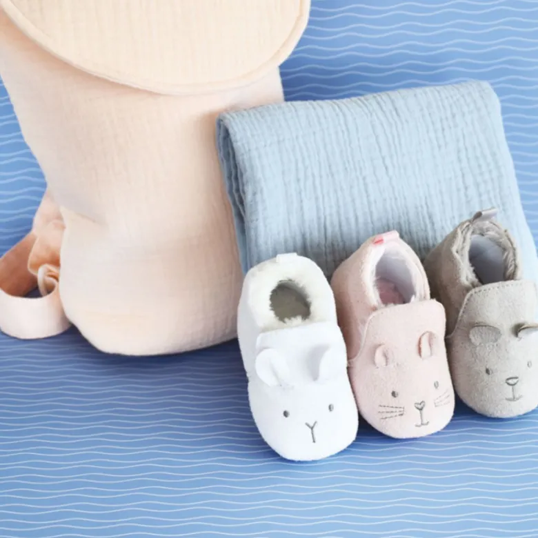 Chaussons gris (0-6 mois)