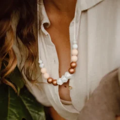 Collier d'allaitement - plum