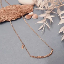 Collier golden cube en acier inox doré