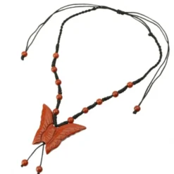 Collier pendentif papillon en jaspe