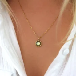 Collier pendentif tressé et labradorite
