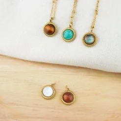 Collier pendentif tressé et labradorite