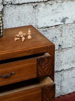 Commode art déco en bois foncé n°521
