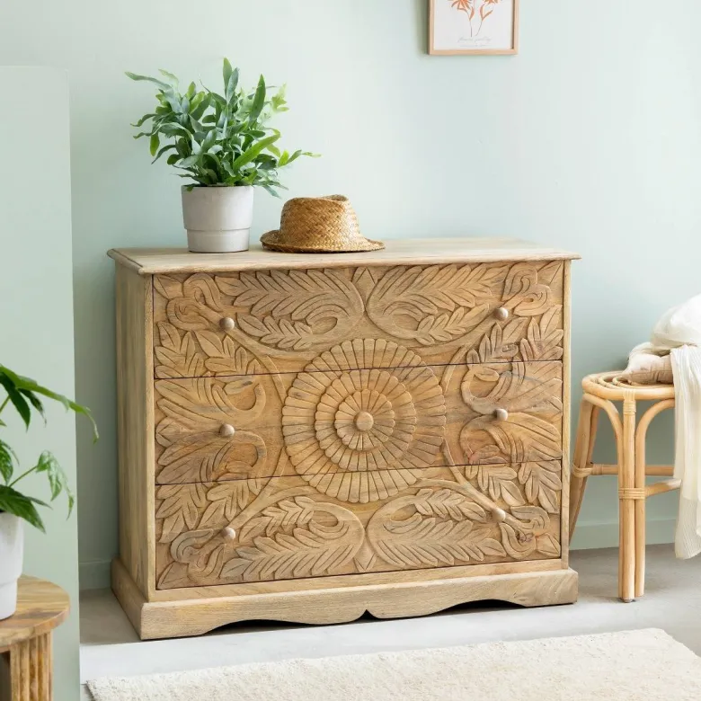 Commode sculpté en bois de manguier adonie
