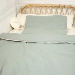 Couette et oreiller prêt à dormir