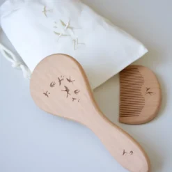Ensemble brosse et peigne bébé hirondelles