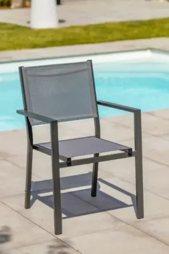Ensemble repas 10 à 12 places en aluminium et plateau verre - gris anthracite