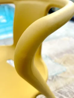 Fauteuil de jardin empilable en polypropylène - jaune moutarde