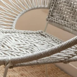 Fauteuil en corde de coton blanc
