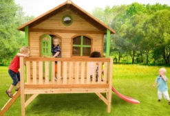 Grande cabane enfant sur pilotis stef