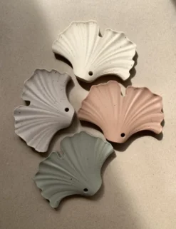 Hochet de dentition gingko rose