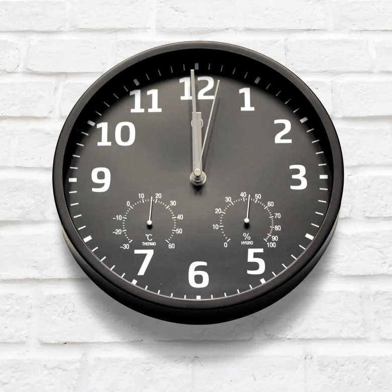 Horloge murale radiopilotée hygromètre thermomètre fond noir
