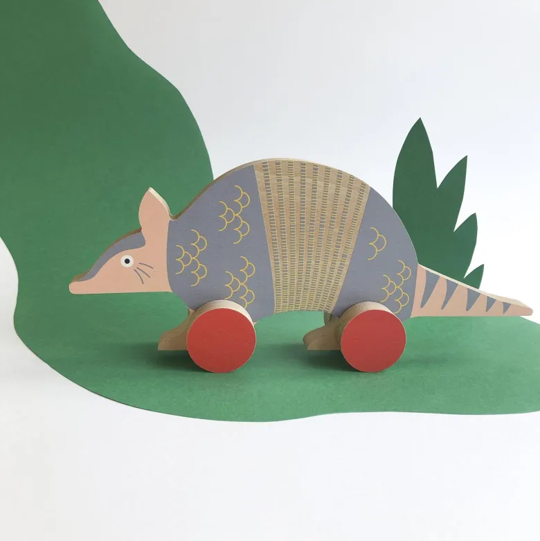 Jouet animal en bois à pousser le tatou