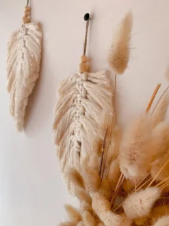 Kit diy plumes macramé ecru - créez votre déco murale bohème