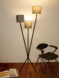 Lampadaire tripode en métal n°228