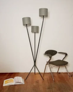 Lampadaire tripode en métal n°228