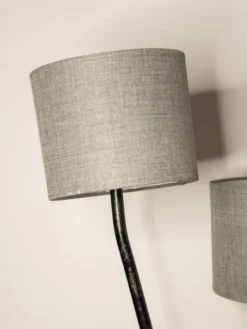Lampadaire tripode en métal n°228