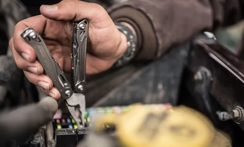 Leatherman wingman® 14 outils en 1